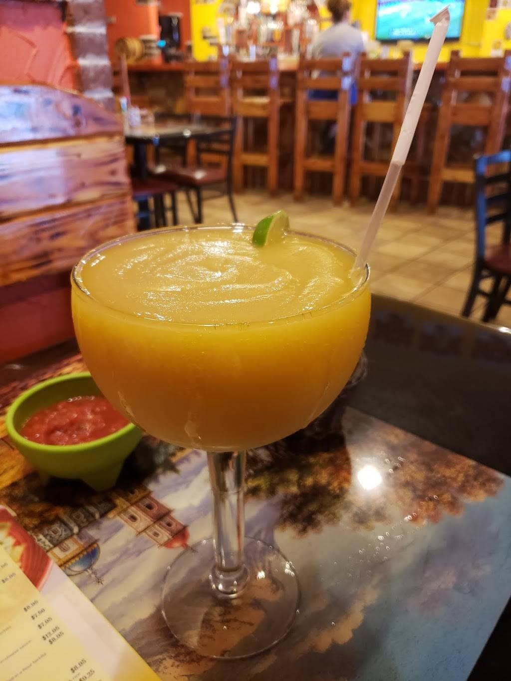 Chimis Fresh Mex | restaurant | 520 N Hwy 67, Florissant, MO 63031, USA | 3148391319 OR +1 314-839-1319