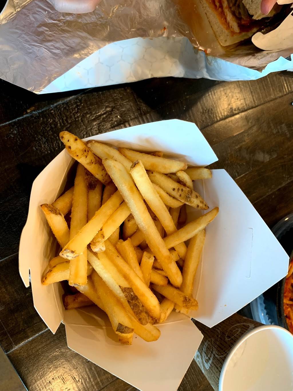 On A Bun | restaurant | 266 Hays Blvd, Oakville, ON L6H 7P3, Canada | 9052577779 OR +1 905-257-7779