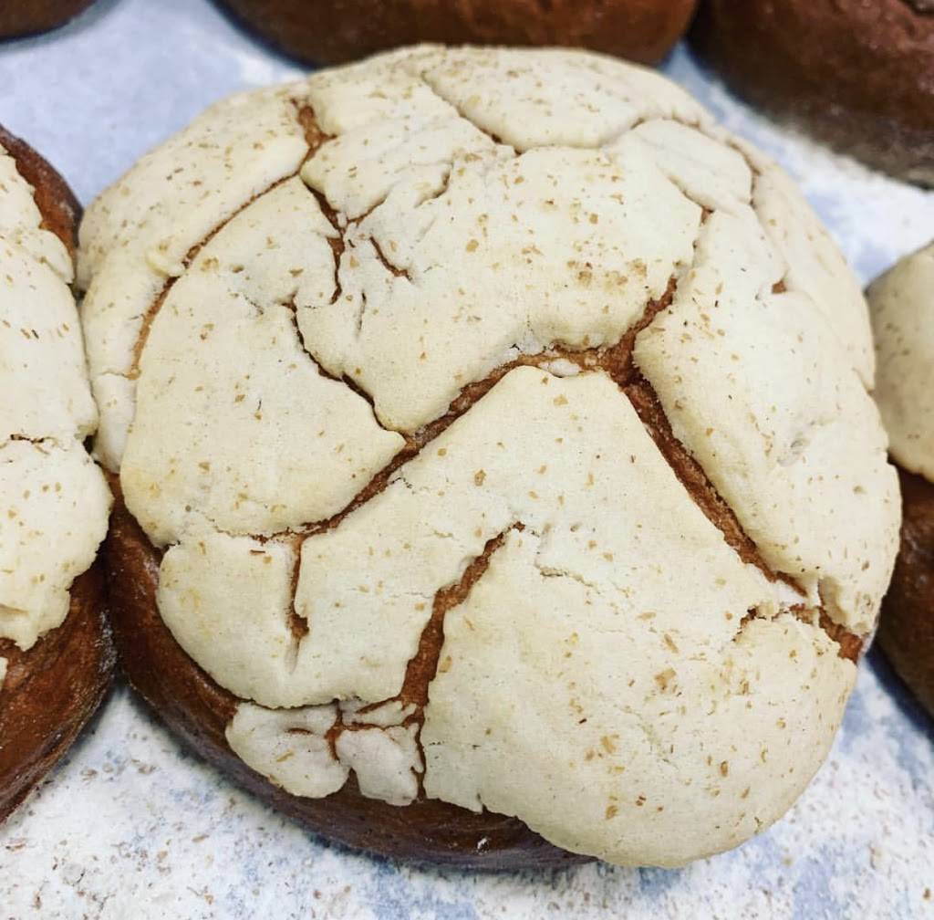 Pan Artesanal Bakery | bakery | 3724 W Fullerton Ave, Chicago, IL 60647, USA | 3122865265 OR +1 312-286-5265