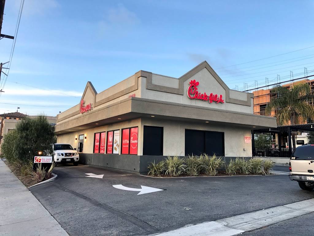 Chick-fil-A | restaurant | 4050 Lincoln Blvd, Venice, CA 90292, USA | 3103013330 OR +1 310-301-3330