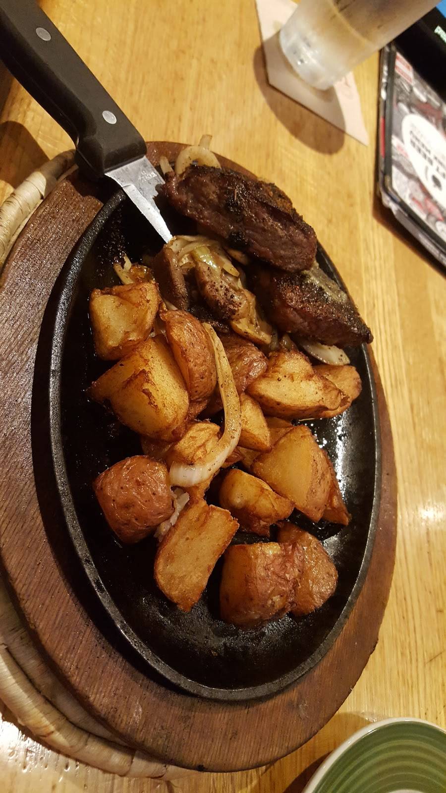 Applebees Grill + Bar | restaurant | 1710 Hempstead Turnpike, Elmont, NY 11003, USA | 5167751377 OR +1 516-775-1377