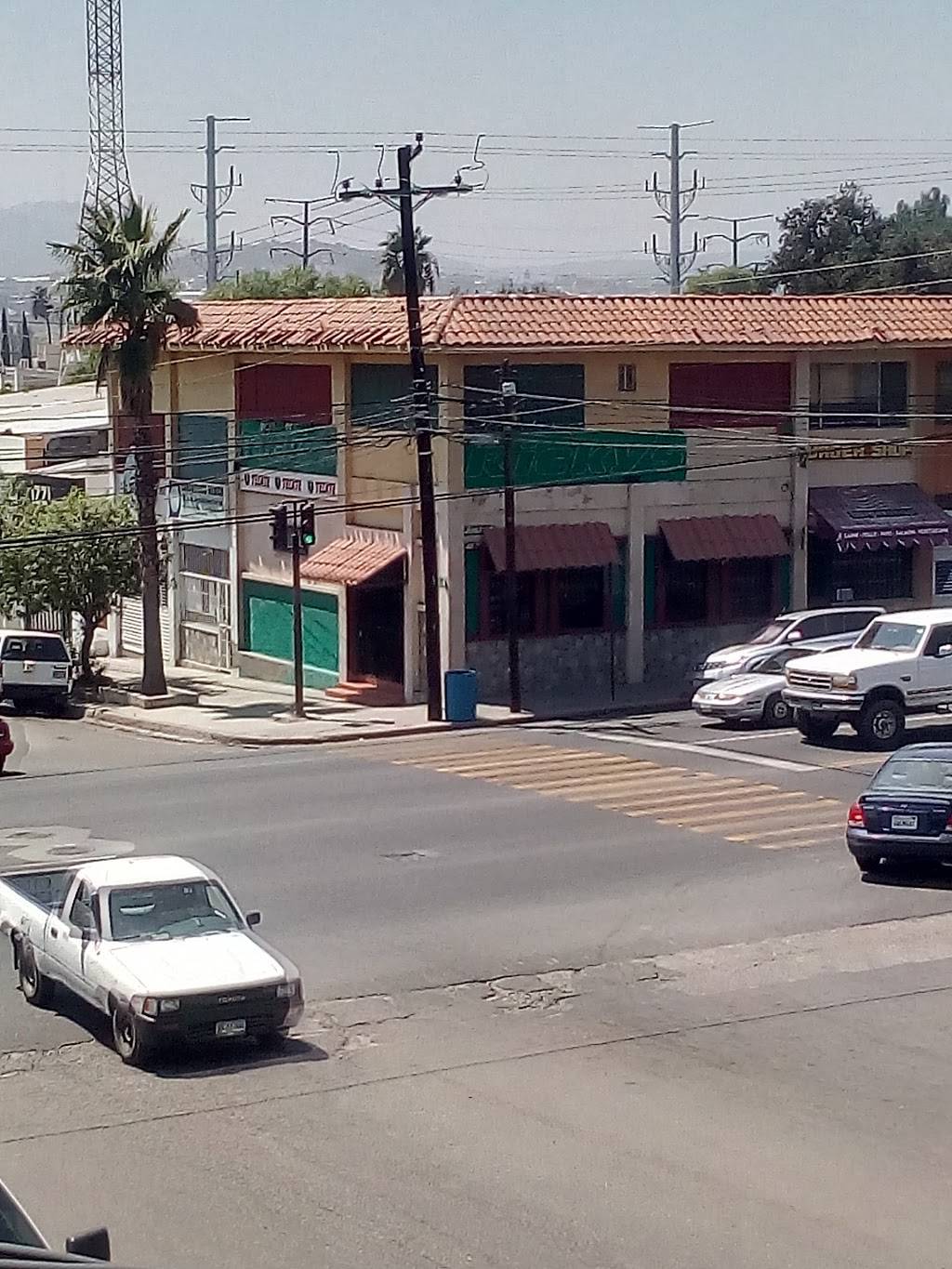 Rickys Burger Shop | restaurant | Benito Juarez 933, Romero, 21410 Tecate, B.C., Mexico | 016651223576 OR +52 665 122 3576