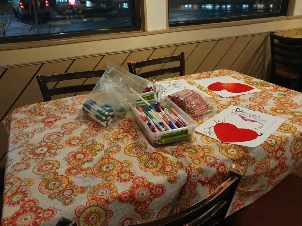 Fazolis | restaurant | 2143 Lowes Dr, Clarksville, TN 37040, USA | 9315522151 OR +1 931-552-2151