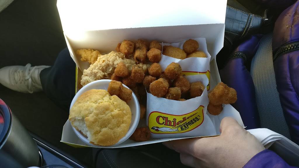 Chicken Express | restaurant | 2021 N Loop 336 W, Conroe, TX 77304, USA | 9364410090 OR +1 936-441-0090