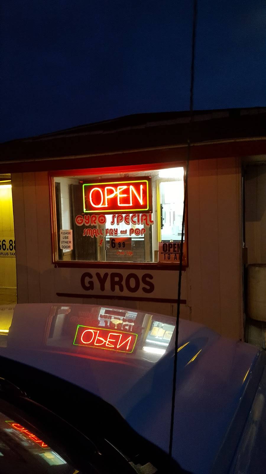 Vienna Snacks | restaurant | 3801 W 4th Ave, Gary, IN 46406, USA | 2199495534 OR +1 219-949-5534