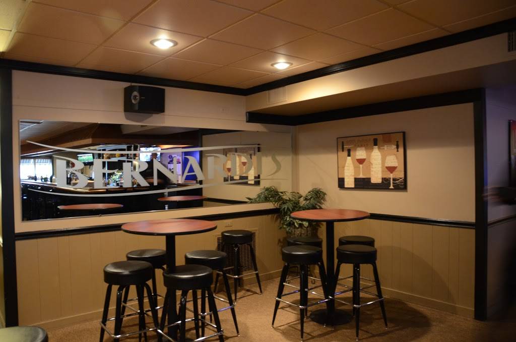 Bernardis Restaurant | restaurant | 2137 Washington Rd, Washington, IL 61571, USA | 3097455505 OR +1 309-745-5505