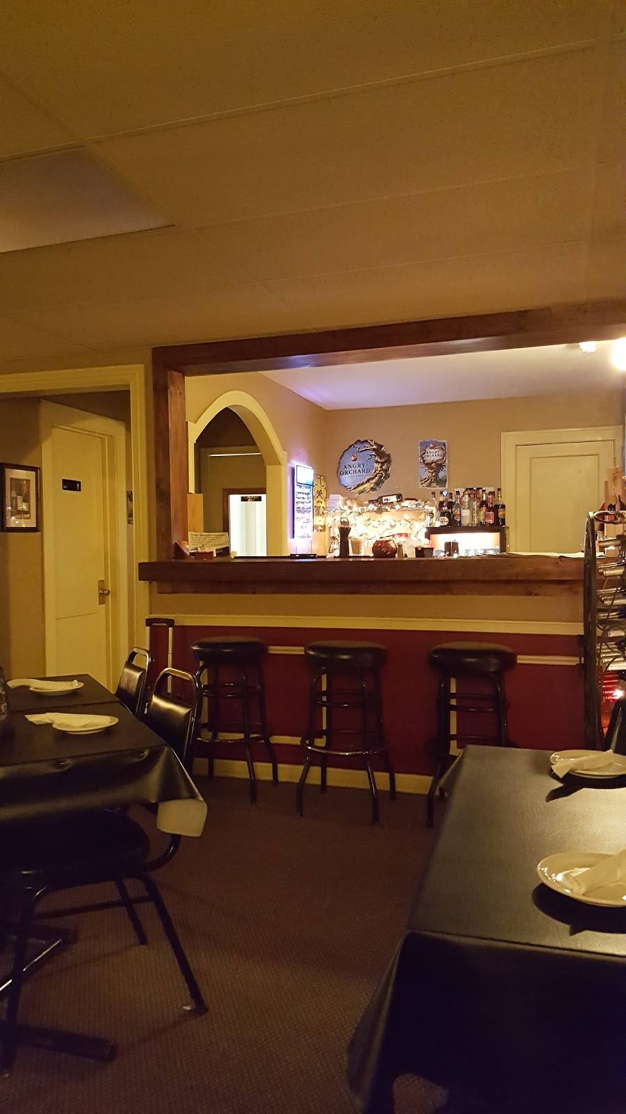 Campolas Italian Bistro | restaurant | 7224 Center St, Mentor, OH 44060, USA | 4402908676 OR +1 440-290-8676