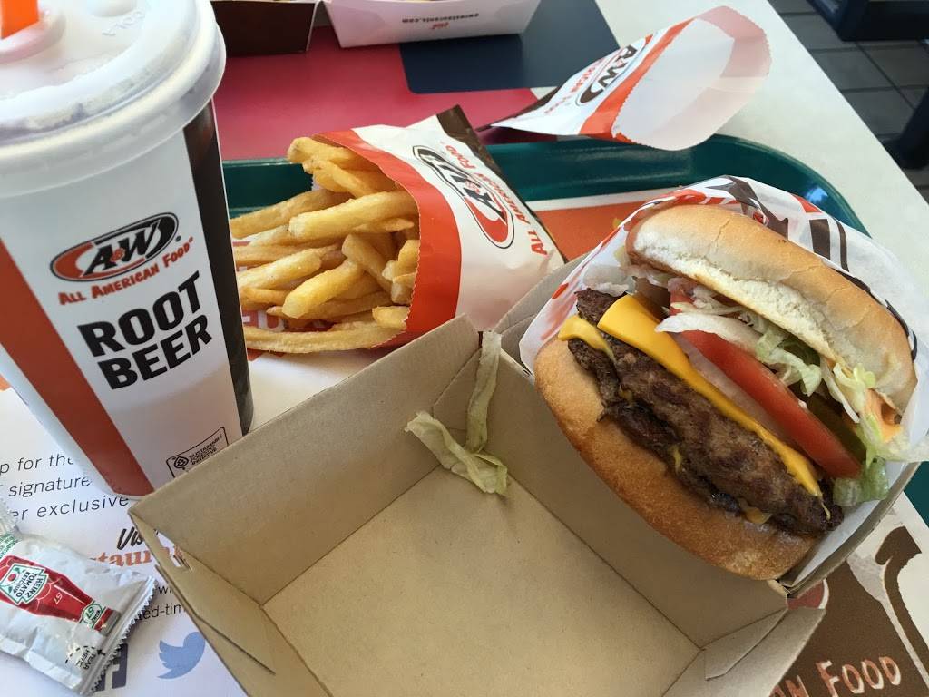 KFC | restaurant | 15495 E Andrews Dr, Denver, CO 80239, USA | 3033071400 OR +1 303-307-1400