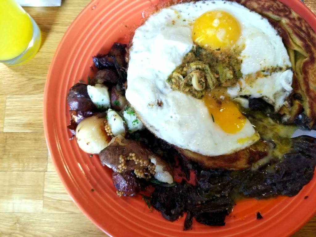 FANNIES | restaurant | 28 Railroad Ave, Warwick, NY 10990, USA | 8459863447 OR +1 845-986-3447