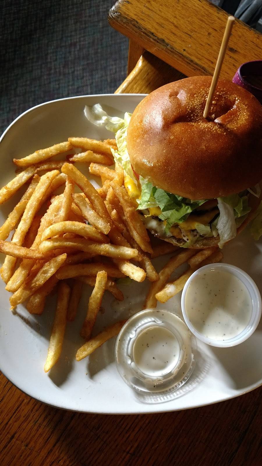 Charley’s Pub & Grill | restaurant | 1339 28th St SW, Wyoming, MI 49509, USA | 6165380810 OR +1 616-538-0810