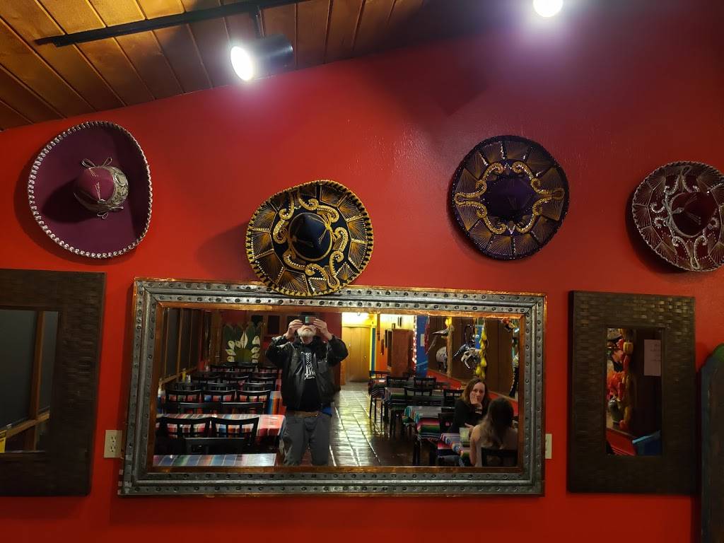 Mi Tierra Restaurant | restaurant | 16238 N Oracle Rd, Tucson, AZ 85739, USA | 5208253040 OR +1 520-825-3040