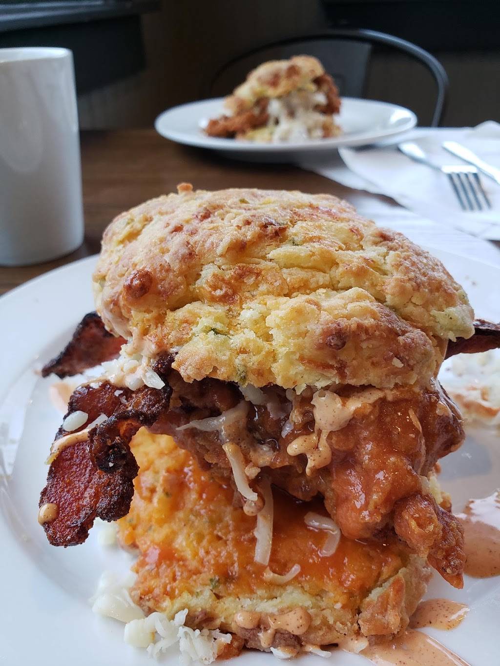 Vicious Biscuit | restaurant | 409 W Coleman Blvd, Mt Pleasant, SC 29464, USA | 8433887362 OR +1 843-388-7362