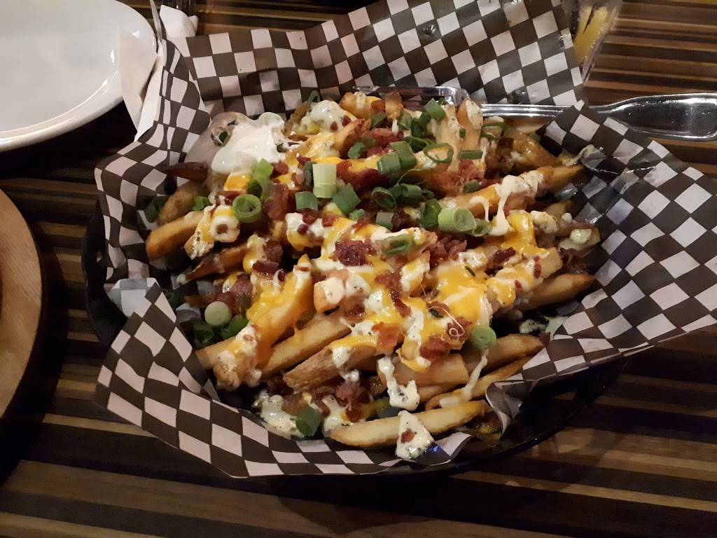 Crabby Joes Bar • Grill | restaurant | 110 Main St W, Listowel, ON N4W 1A1, Canada | 5192911010 OR +1 519-291-1010