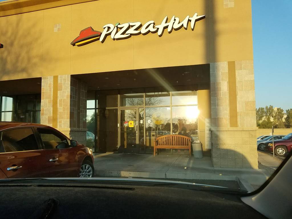 Pizza Hut | restaurant | 895 S Val Vista Dr, Gilbert, AZ 85296, USA | 4809260935 OR +1 480-926-0935