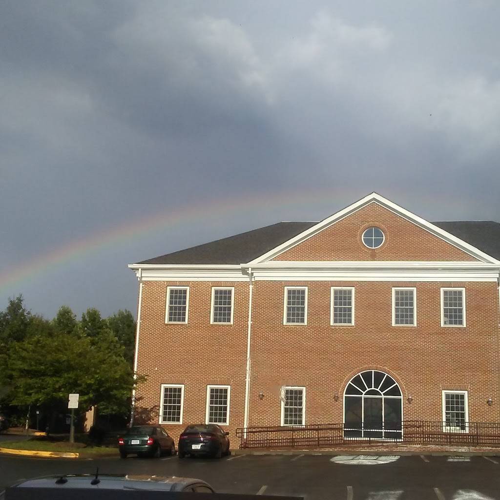 Lins Gourmet | restaurant | 45 Walpole St, Stafford, VA 22554, USA | 5402880888 OR +1 540-288-0888