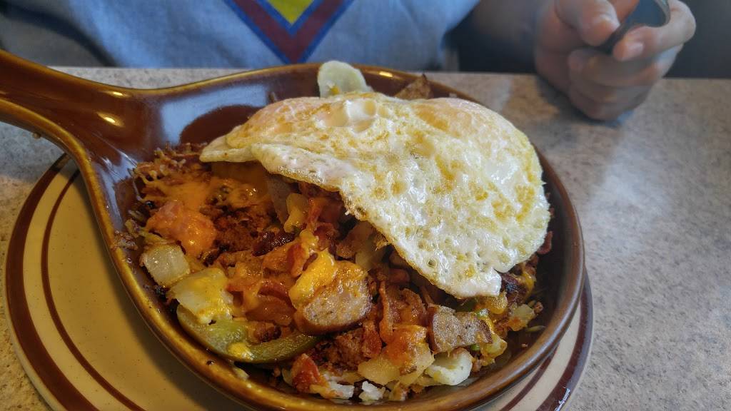 Mrs Vs Restaurant | restaurant | 855 E Rollins Rd, Round Lake Beach, IL 60073, USA | 8472230404 OR +1 847-223-0404