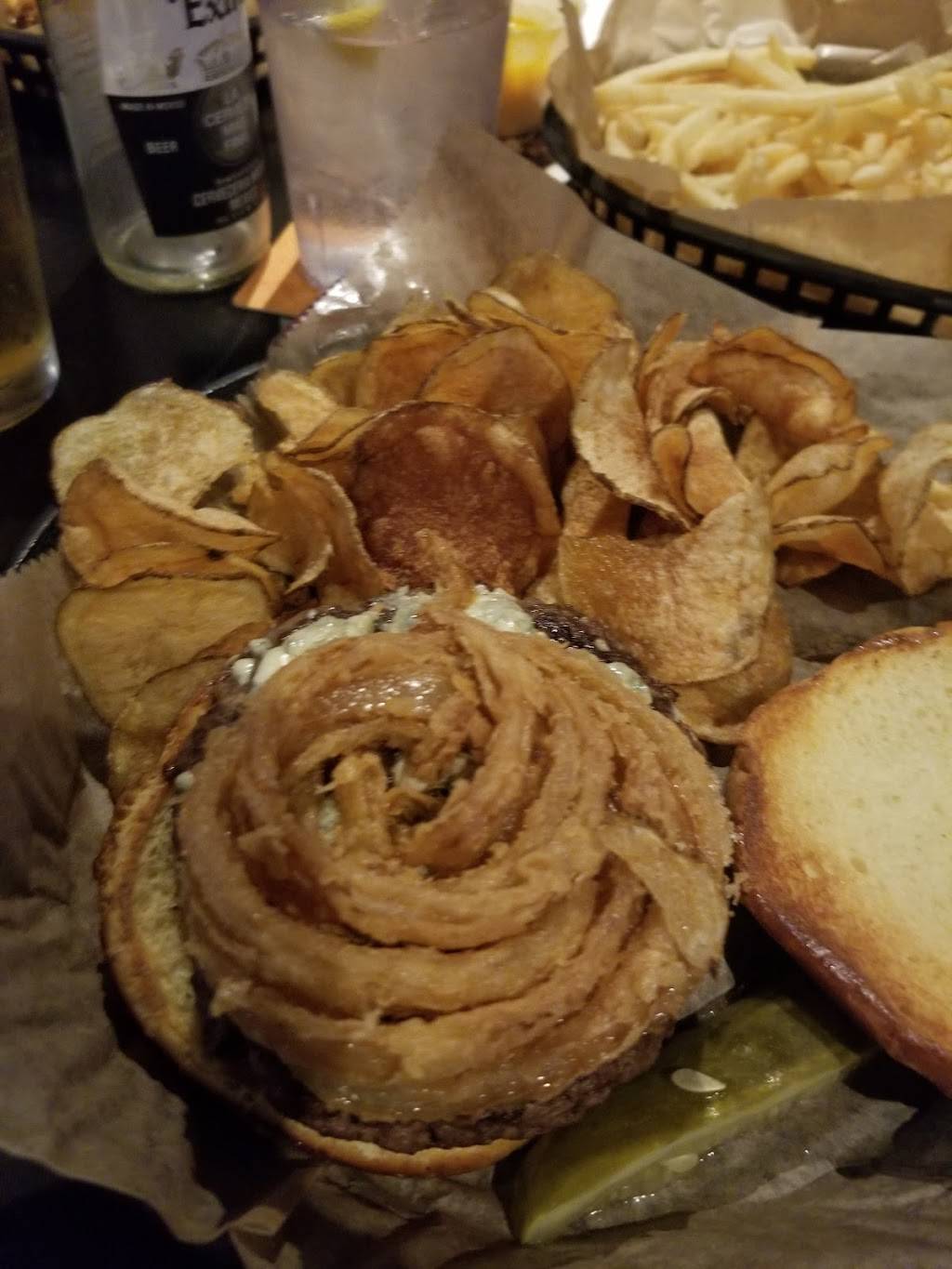 601 Bar & Grill | restaurant | 601 Army Trail Blvd F, Addison, IL 60101, USA | 6304589300 OR +1 630-458-9300