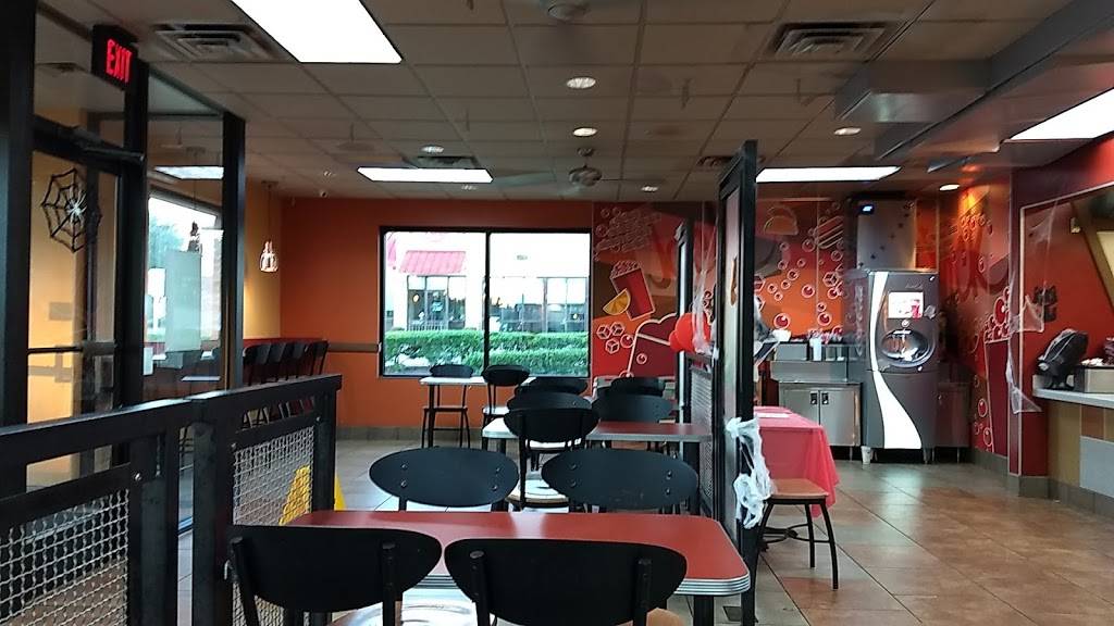 Jack in the Box | restaurant | 5340 N MacArthur Blvd, Irving, TX 75038, USA | 9727511646 OR +1 972-751-1646