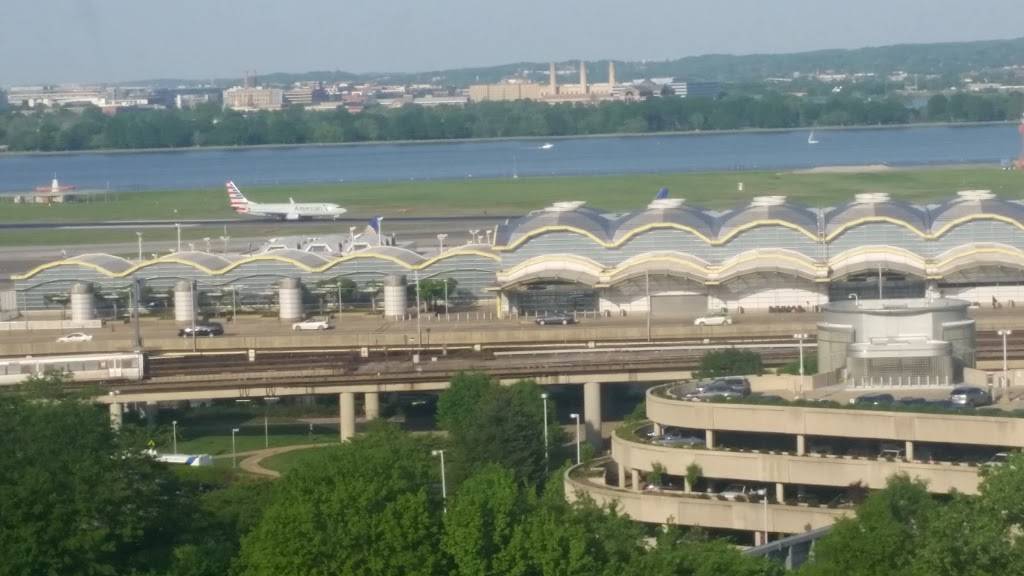 Ruths Chris Steak House | restaurant | 2231 Crystal Dr 11th Floor, Arlington, VA 22202, USA | 7039797275 OR +1 703-979-7275