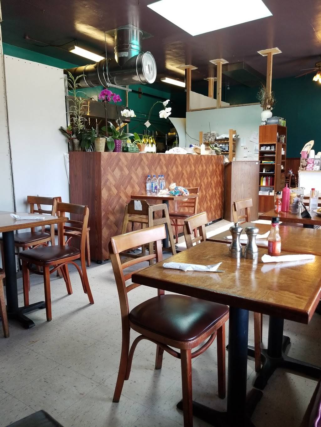 Sea Breeze Cafe | restaurant | 3940 Judah St, San Francisco, CA 94122, USA | 4152426022 OR +1 415-242-6022