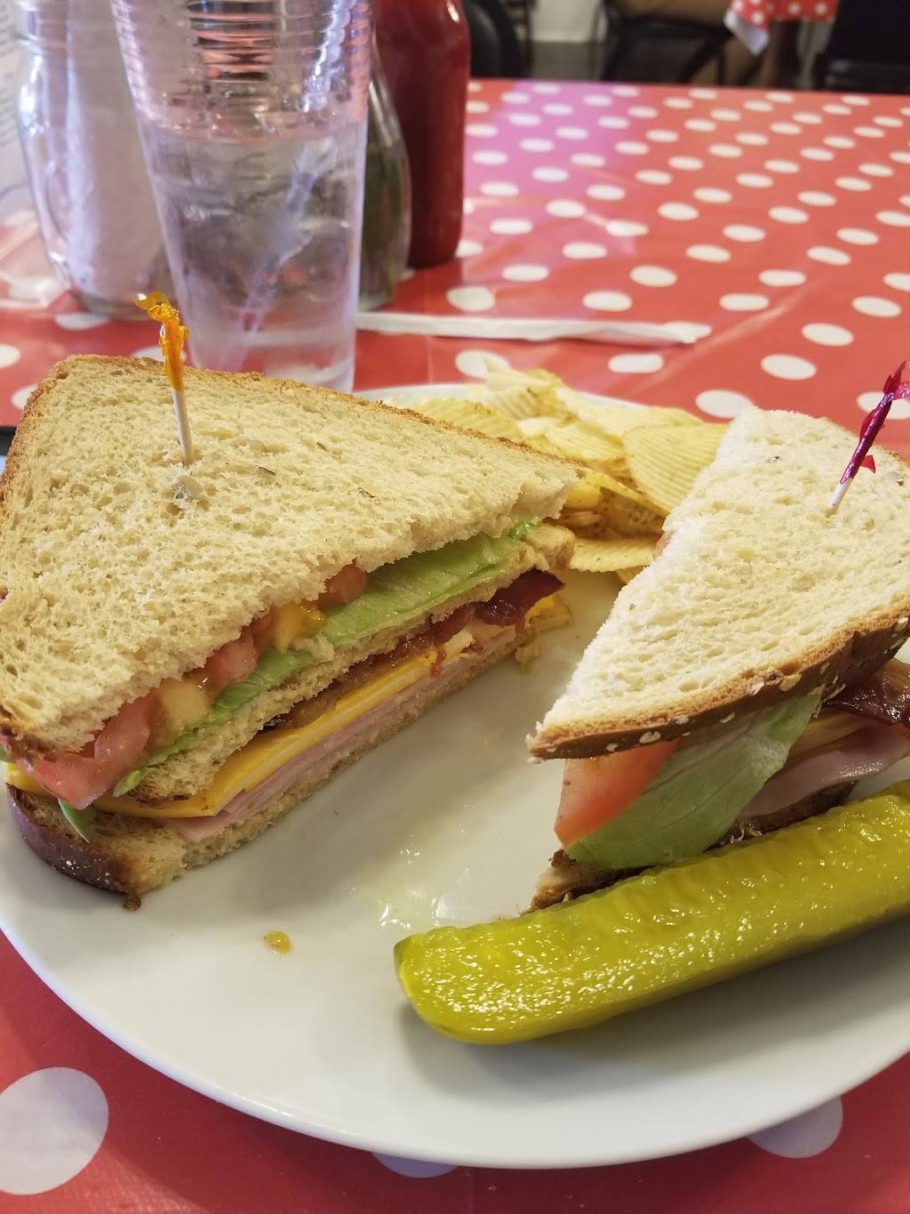 Kelseys On Main | cafe | 1124 Main St, Jackson, KY 41339, USA | 6066664004 OR +1 606-666-4004