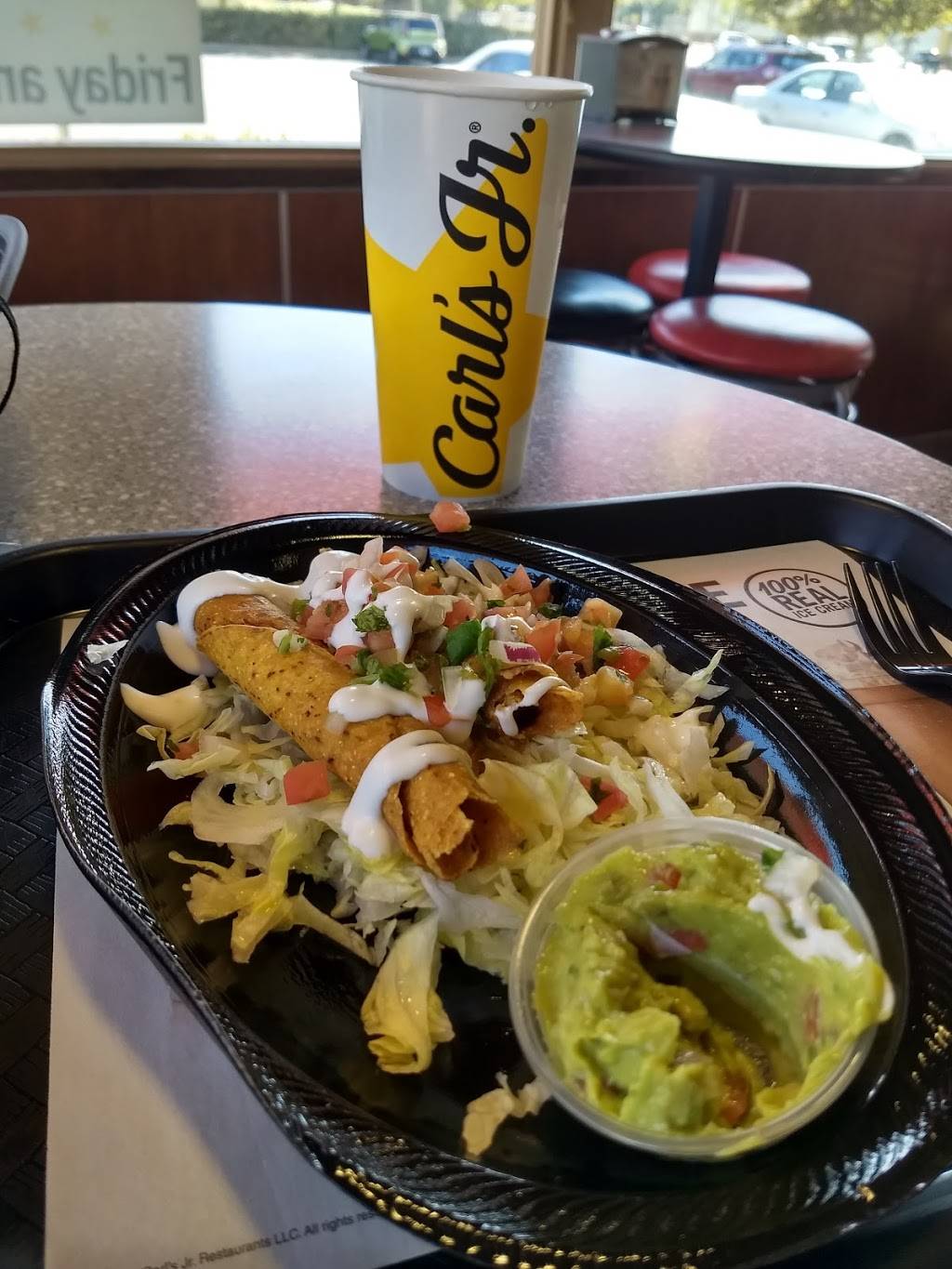 Carls Jr. | restaurant | 1527 Hillman St, Tulare, CA 93274, USA | 5596878127 OR +1 559-687-8127