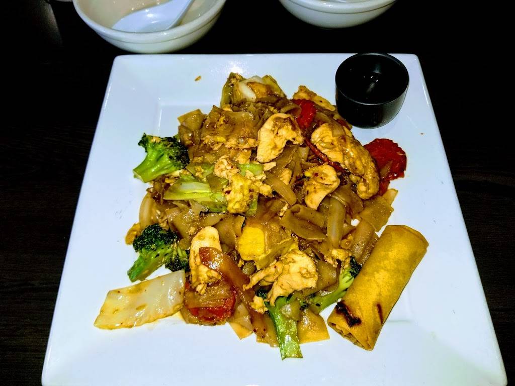 Thai Basil | restaurant | 4550 E Cactus Rd G28, Phoenix, AZ 85032, USA | 6027880899 OR +1 602-788-0899