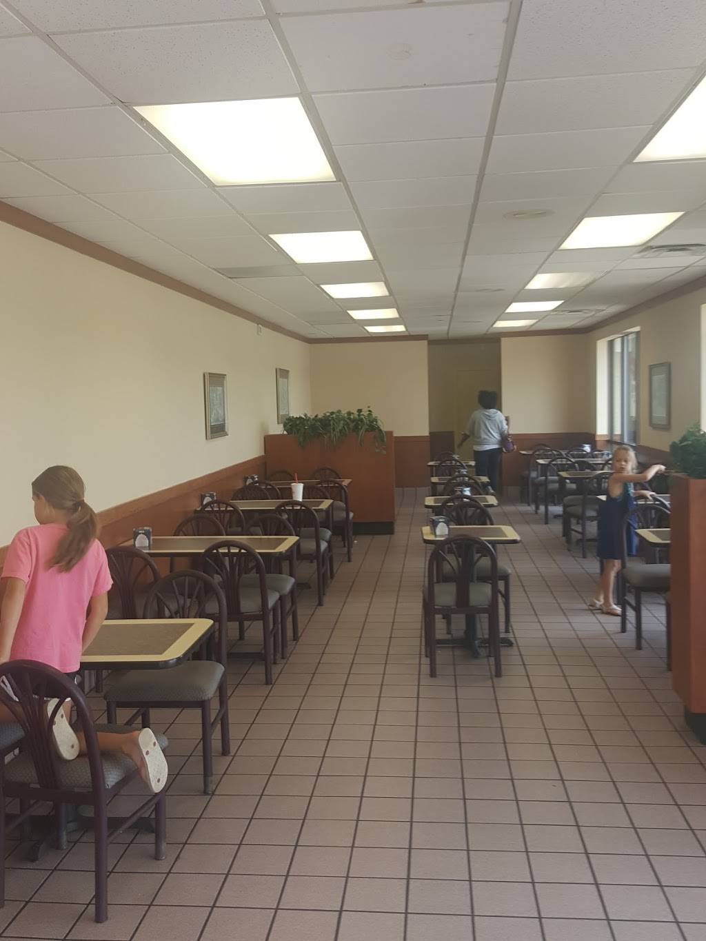 Arbys | restaurant | 3100 Riverside Dr, Macon, GA 31210, USA | 4784750713 OR +1 478-475-0713