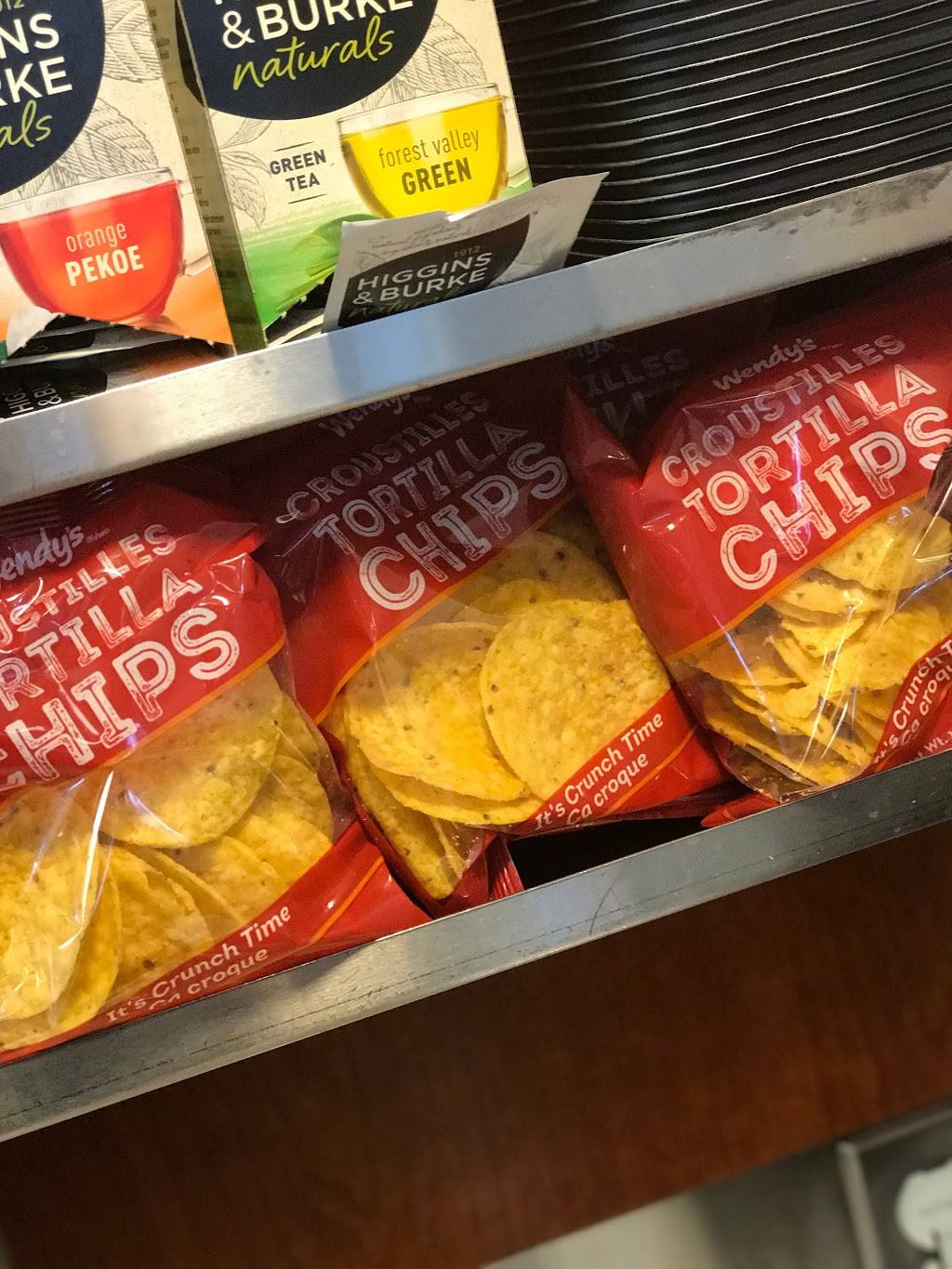 Wendys | restaurant | 2355 Trafalgar Rd Bldg A1, Oakville, ON L6H 6N9, Canada | 9052570071 OR +1 905-257-0071