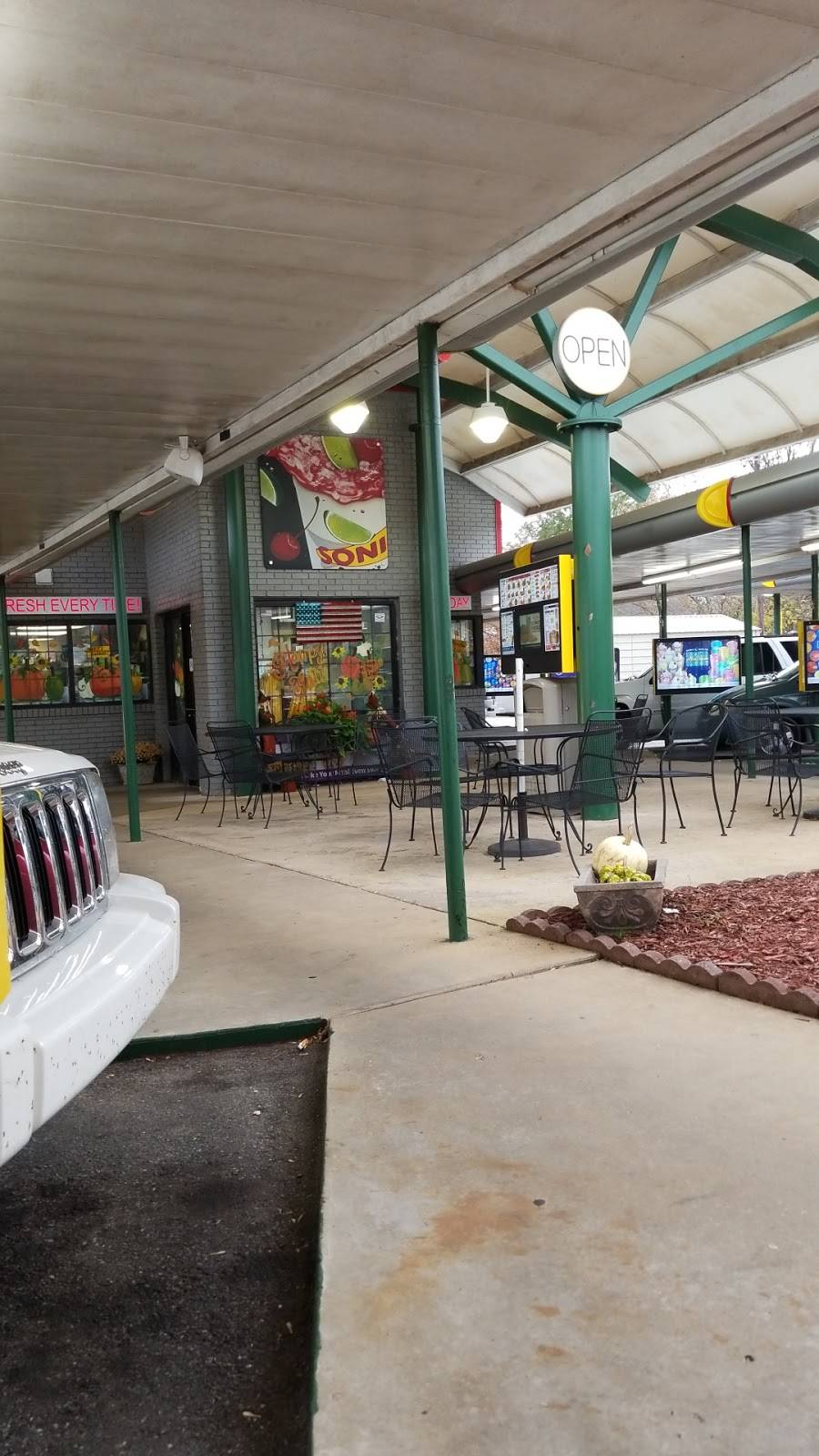 Sonic Drive-In | restaurant | 165 N. Church Street, Henderson, TN 38340, USA | 7319895885 OR +1 731-989-5885