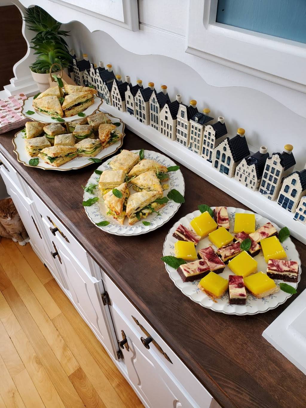 The SconeWitch Take-Away (Cyrville) | bakery | 1638 Cyrville Rd #4, Gloucester, ON K1B 3L8, Canada | 6137442585 OR +1 613-744-2585