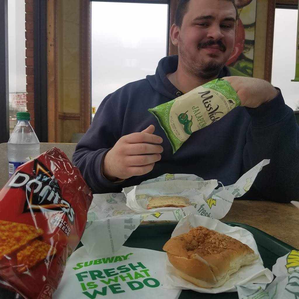 Subway Restaurants | restaurant | 908 S Jefferson St, Athens, AL 35611, USA | 2567711777 OR +1 256-771-1777