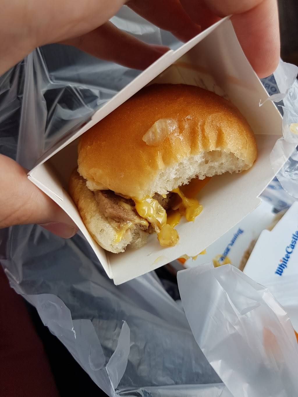 White Castle | restaurant | 2238 Forest Ave, Staten Island, NY 10303, USA | 7188161610 OR +1 718-816-1610