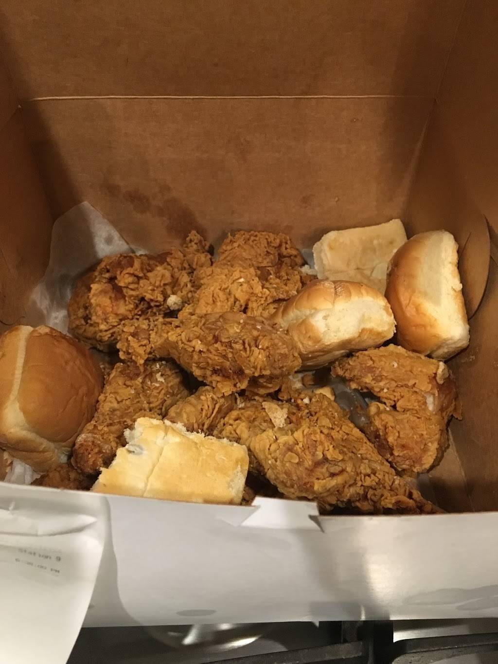 Cottons Fried Chicken | restaurant | 705 Homer Rd, Minden, LA 71055, USA | 3183776679 OR +1 318-377-6679