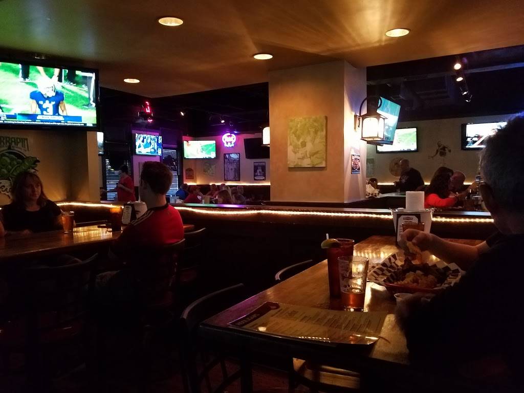 Hooligans Tavern | restaurant | 8440 Holcomb Bridge Rd, Alpharetta, GA 30022, USA | 6783672841 OR +1 678-367-2841