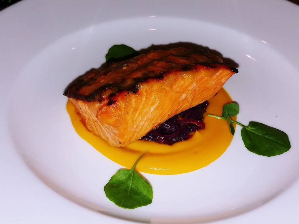 The Dining Room at Kendall College | restaurant | 900 N North Branch St, Chicago, IL 60642, USA | 3127522328 OR +1 312-752-2328