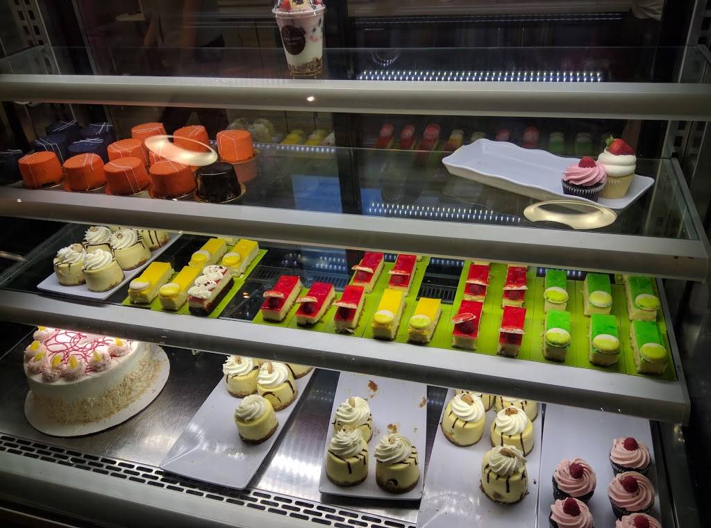 Jones Bros Cupcakes | bakery | 2121 S 67th St, Omaha, NE 68106, USA | 4028842253 OR +1 402-884-2253