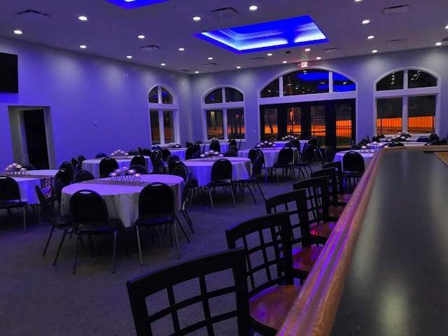 Teamz Restaurant & Bar | restaurant | 6611 Eastland Rd, Cleveland, OH 44130, USA | 4402437288 OR +1 440-243-7288