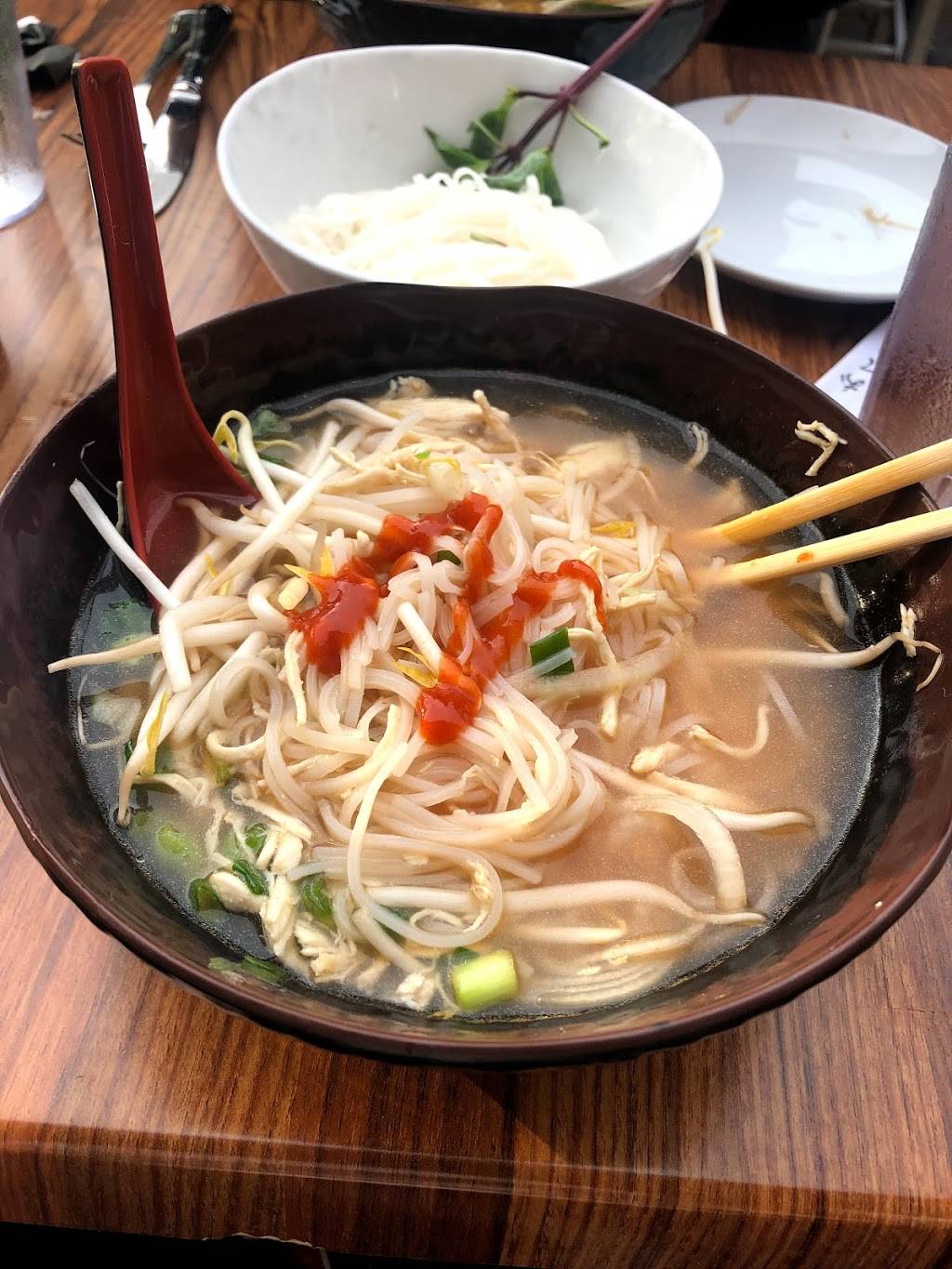 Beantown Pho & Grill | restaurant | 272 Newbury St, Boston, MA 02116, USA | 8572638440 OR +1 857-263-8440