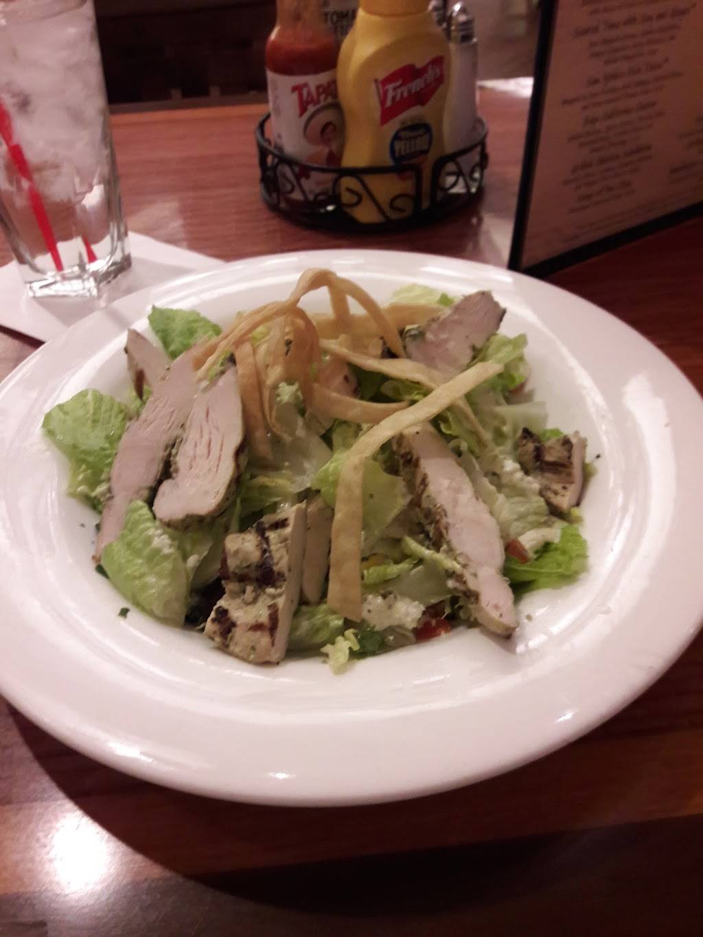 Surfside Lounge | restaurant | 1717 Disneyland Dr, Anaheim, CA 92802, USA | 7147813463 OR +1 714-781-3463