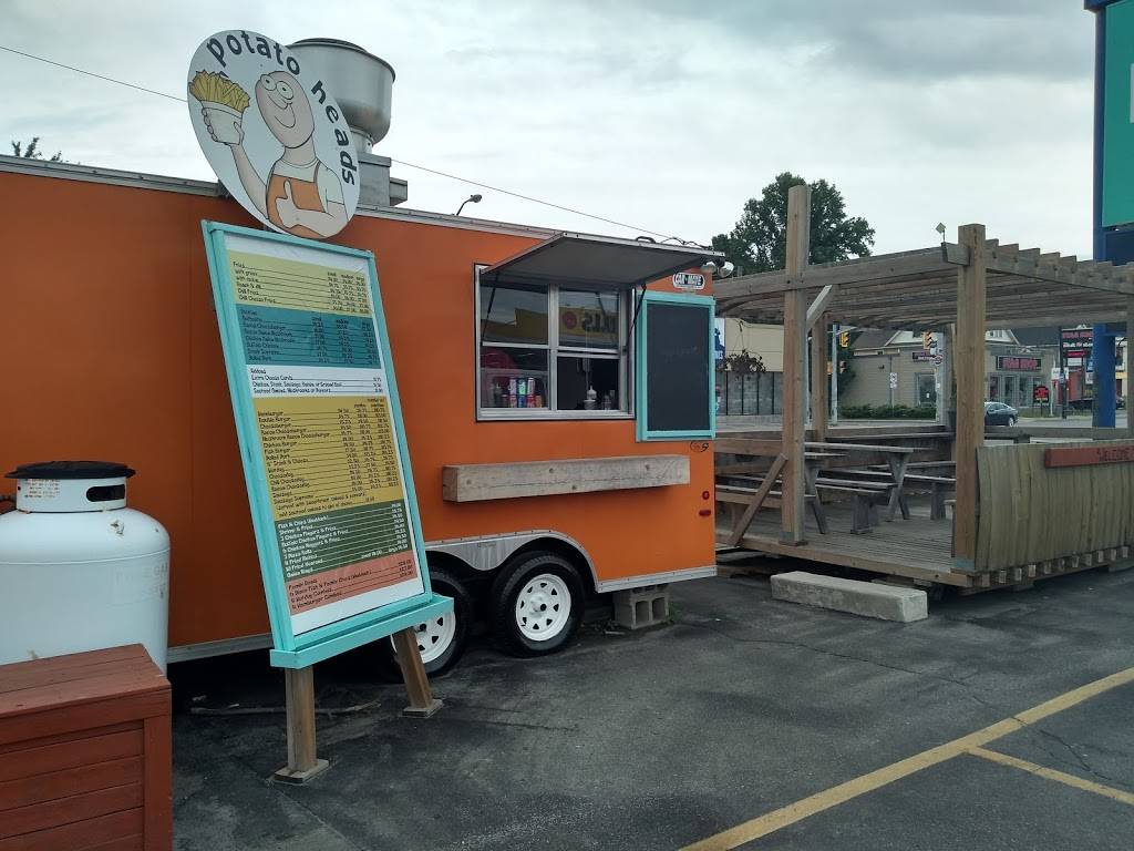 Potato Heads | restaurant | 6460 RR 20, Niagara Falls, ON L2G 1T6, Canada | 9053287229 OR +1 905-328-7229