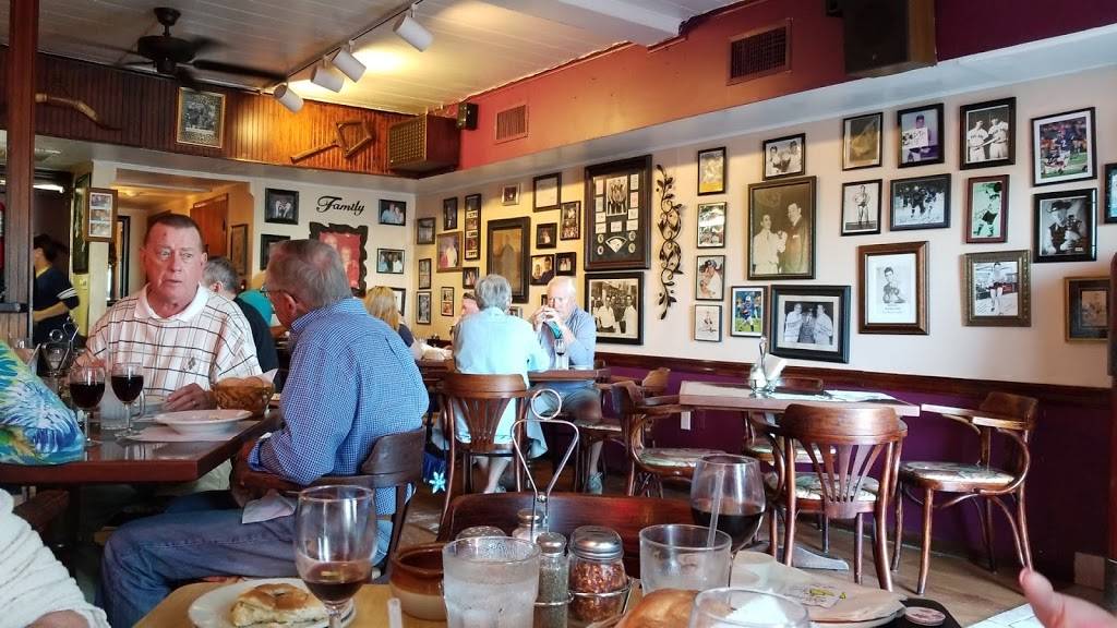 Briandis Restaurant | restaurant | 202 S Tamiami Trail, Nokomis, FL 34275, USA | 9414889511 OR +1 941-488-9511