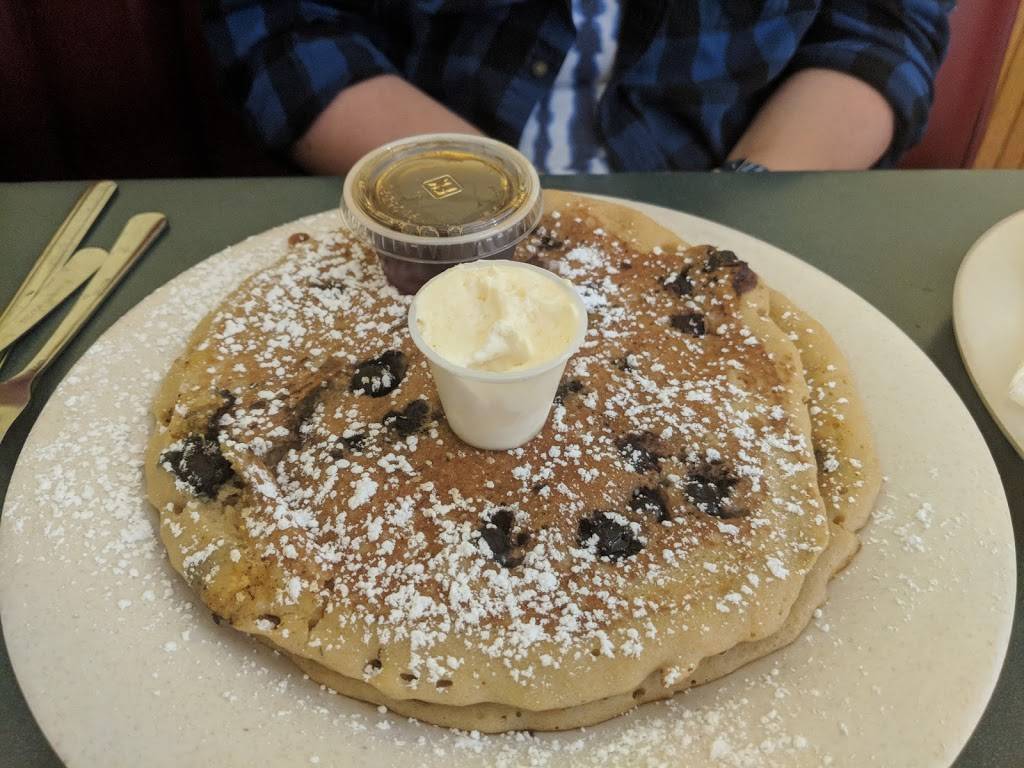 The River And Rail Cafe | restaurant | 12 Tolland Turnpike, Willington, CT 06279, USA | 8604871619 OR +1 860-487-1619