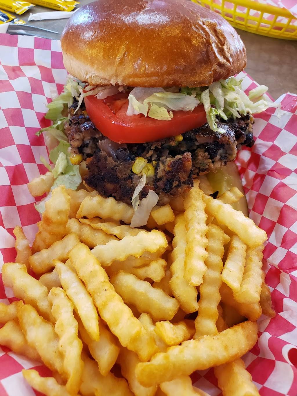 Kane County Country Market | restaurant | 4n250, IL-47, Maple Park, IL 60151, USA | 6306345226 OR +1 630-634-5226