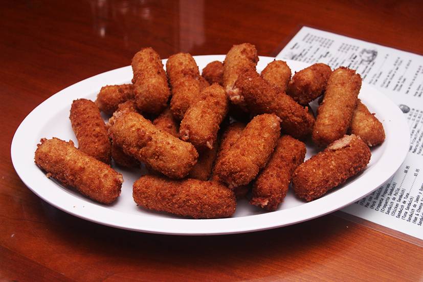 Juan Cafeteria | restaurant | 9706 SW 40th St, Olympia Heights, FL 33165, USA | 3053921912 OR +1 305-392-1912