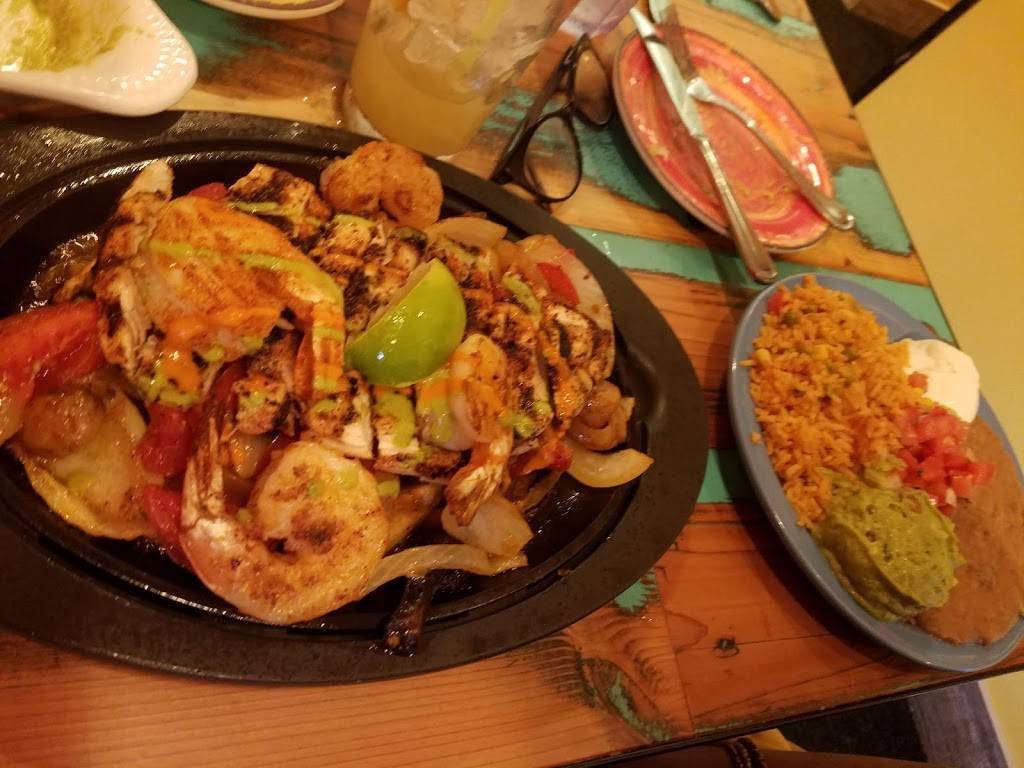 El Gato Negro - Lakeview | restaurant | 300 Harrison Ave, New Orleans, LA 70124, USA | 5044880107 OR +1 504-488-0107