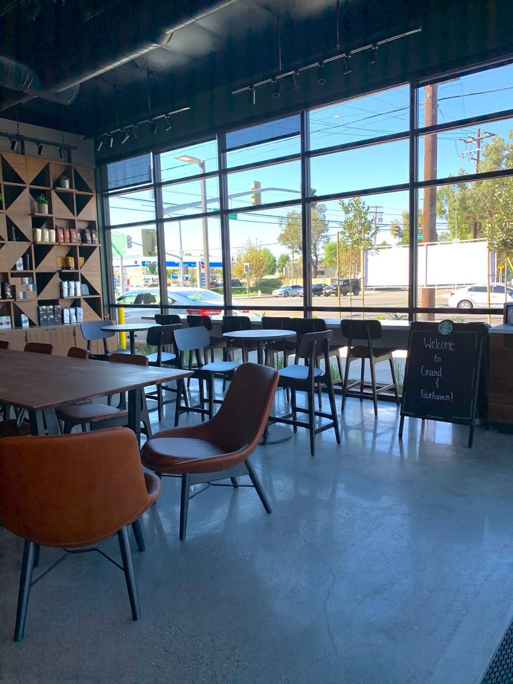 Starbucks | cafe | 2701 N Grand Ave, Santa Ana, CA 92705, USA | 7149552523 OR +1 714-955-2523