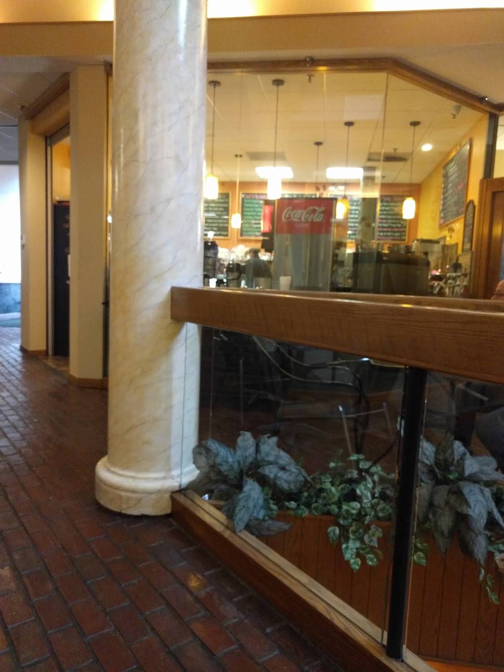 Midtown Cafe At The Beacon | cafe | 814 Elm St, Manchester, NH 03101, USA | 6039355401 OR +1 603-935-5401