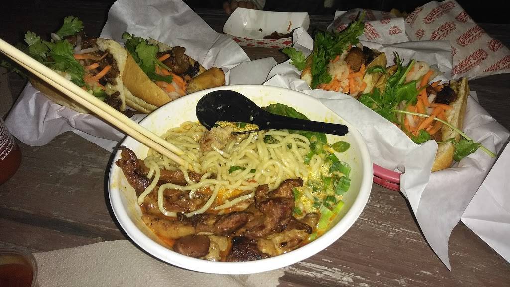 Saigon Le Vendeur | meal takeaway | 2404 E 7th St, Austin, TX 78702, USA | 5123516916 OR +1 512-351-6916