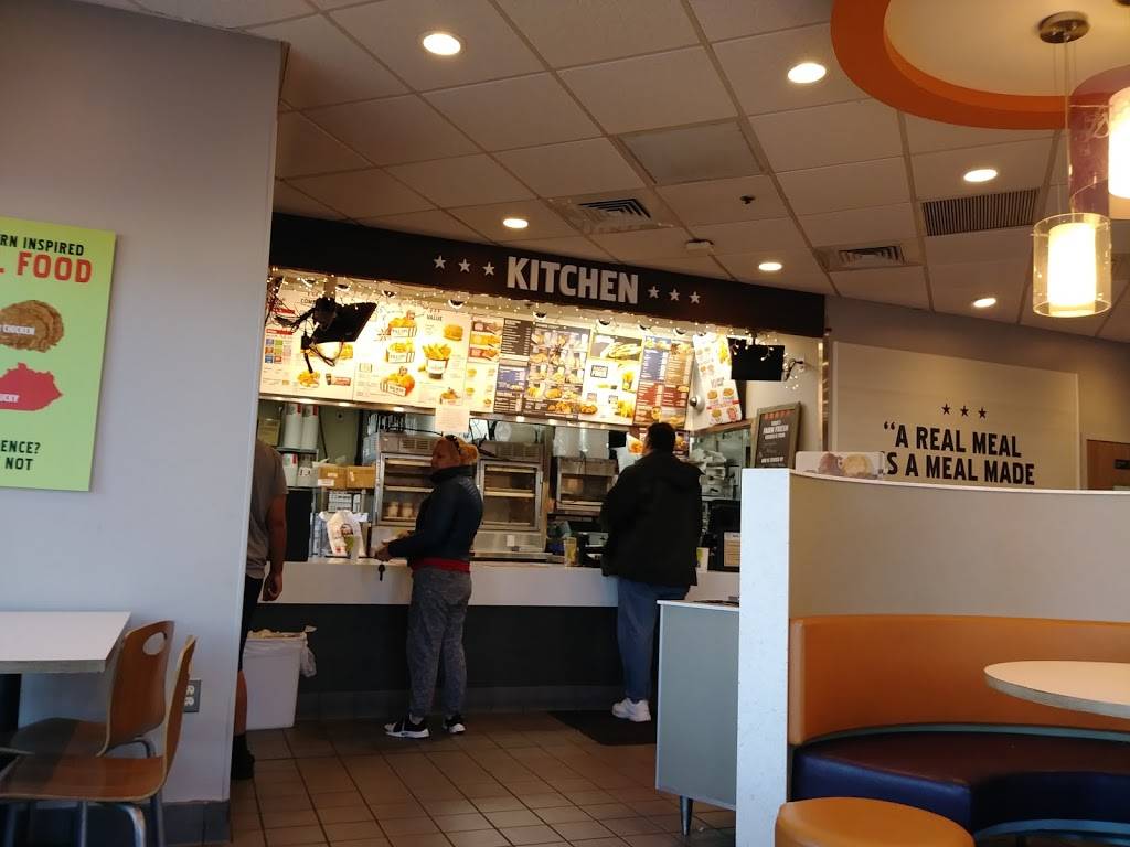 KFC | restaurant | 212 Haverhill St, Methuen, MA 01844, USA | 9786894559 OR +1 978-689-4559